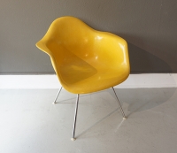 eames canary